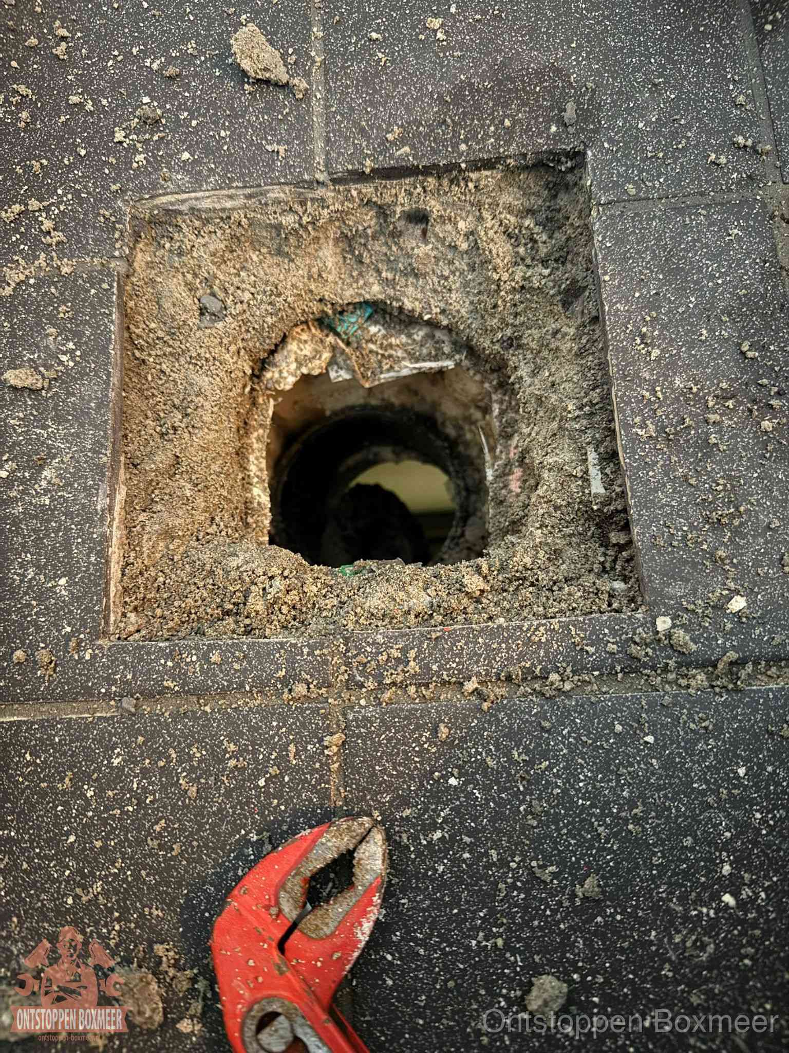 Rioolputje erfgrens eigendom in Boxmeer